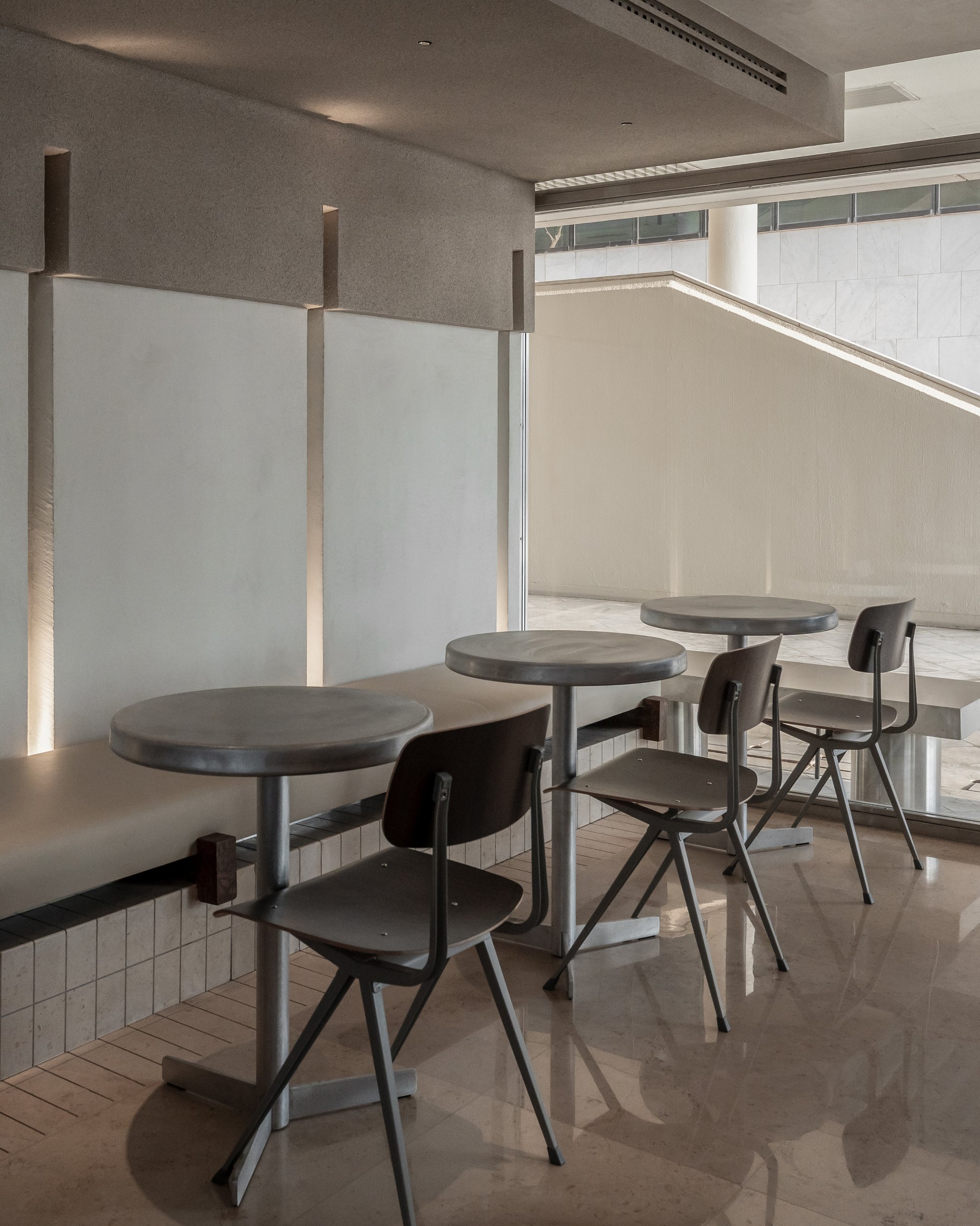 W Cafe